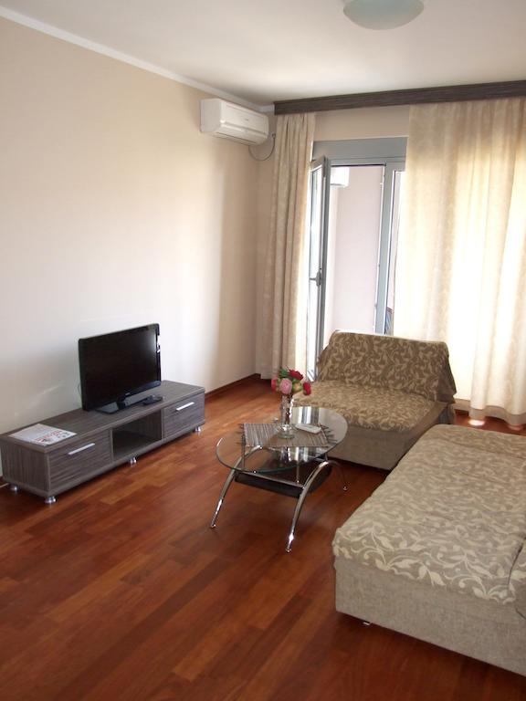 Apartments Oaza 2 Petrovac Екстер'єр фото