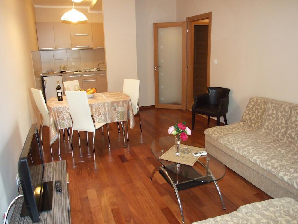 Apartments Oaza 2 Petrovac Екстер'єр фото