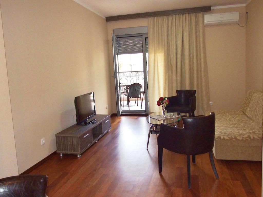 Apartments Oaza 2 Petrovac Екстер'єр фото